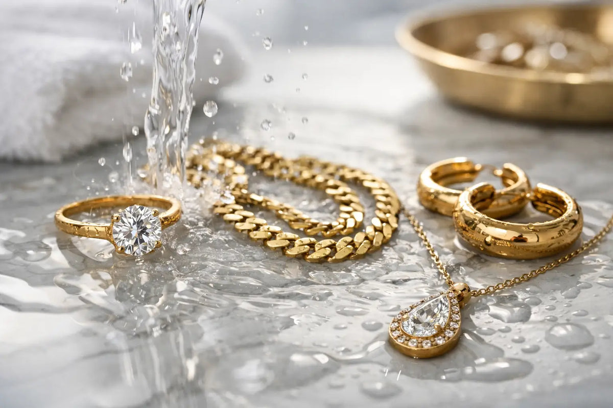 Can Gold Jewellery Get Wet? Care by Gold Type