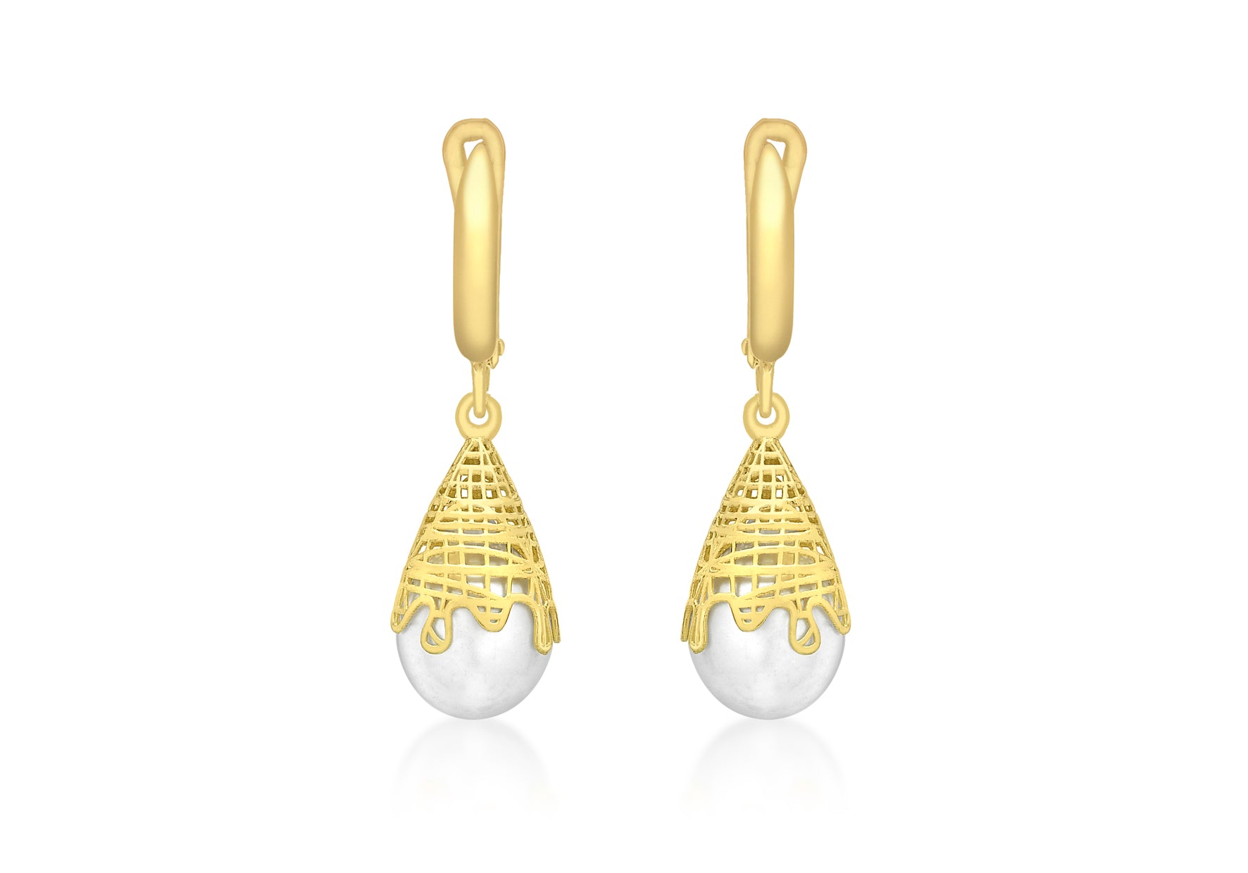9ct Yellow Gold Fresh Water Pearl one Drop Earrings