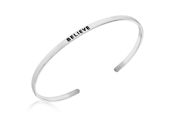 Sterling Silver 'Believe' Message uff Bangle