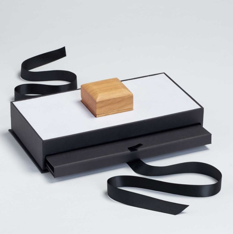 Harper Kendall Luxury Engagement Gift Box Set9